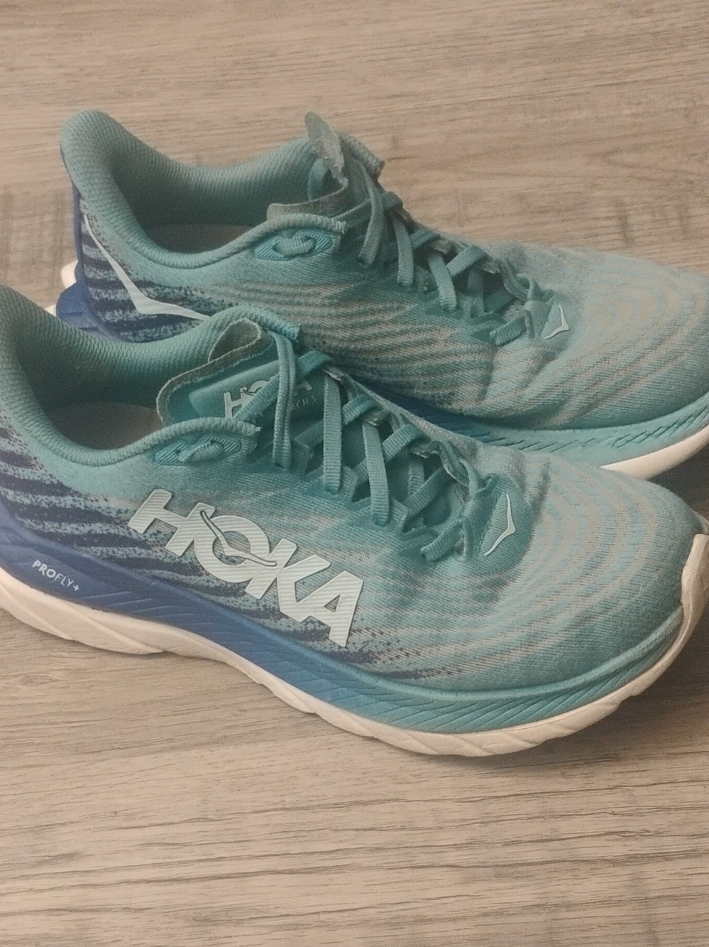 Hoka One Mach 5Women's Aqua Blue Running Shoes Size 8B